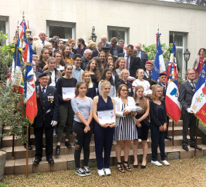 Ces huit collégiens ont un don. Grâce au chant « S’engager pour libérer la France », qu’ils ont créé et enregistré au Studio de Vernon, les élèves de 3e du collège Cervantes viennent d’être primés au niveau académique dans la catégorie « Travail collectif Collèges » du Concours National de Résistance et de la Déportation. Cette œuvre réalisée conjointement avec leurs professeurs d’histoire-géographie sera présentée au Jury National à l’automne.