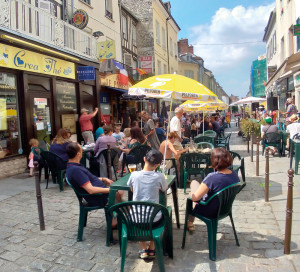 Cet été, le bar a fait le plein de clients grâce à sa terrasse agrandie.