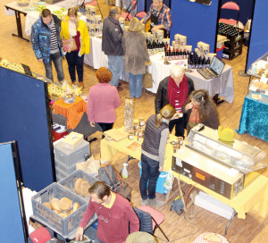 Près de 3000 personnes ont participé les 3 et 4 novembre à la Fête de la Pomme qui se tenait à l’Espace Philippe Auguste. L’occasion de découvrir le fruit régional et ce qu’on peut faire avec, le tout pour la bonne cause : les bénéfices sont revenus aux Kiwanis, une association en faveur des enfants.
