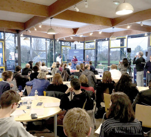 Les élèves ont été encadrés toute la journée par l’équipe
du présentateur 
Matthieu Belliard.