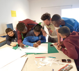 Chantiers jeunes Les apprentis Banksy redécorent La Futaie