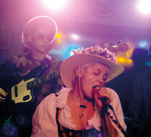 L’hiver dernier, le groupe parisien Lulu Van Trapp a électrisé les spectateurs du Chantier.