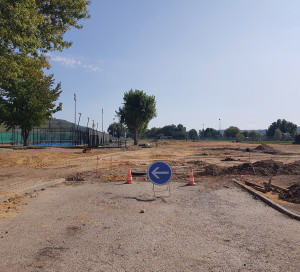 La 1re phase des travaux de la plaine des sports a été lancée au mois de septembre. Elle prévoit la restructuration du parking, considérablement agrandi (124 places dont 4 PMR), le réaménagement des accès et la création de nouveaux équipements sportifs. Elle devrait se terminer en décembre.