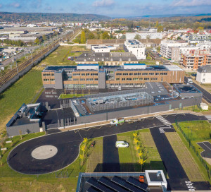 La rentrée était initialement prévue en septembre mais a été reportée à cause du covid.