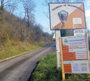 8ème RT Régiment de transmissions Vernonnet Manitôt Oppidum Camp Romain Défense d_entrer Intrusions