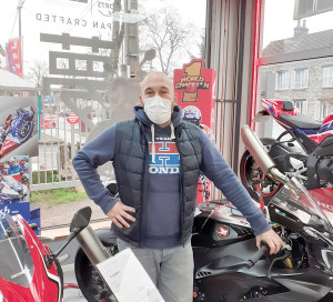 Photo droite En Ville Motos Quentin