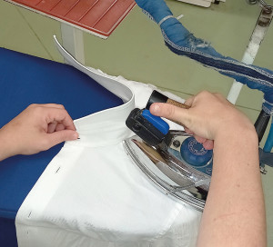 En Ville Retoucherie Repasserie Rue de Bizy APEER ESAT Handicap