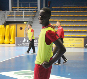 Souleymani Touré jeune joueur SMV Handball Coupe d_Afrique