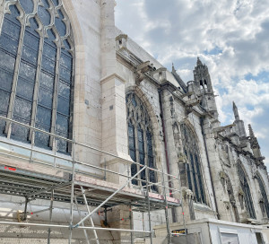 Culture Collégiale Fondation Vernon Patrimoine Vente aux Enchères