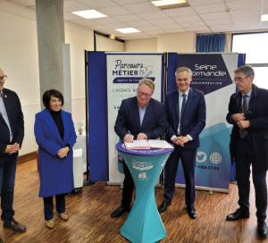 SNA Les Métiers en Tournée Signature Convention AROM Orientation Métiers Jeunes Emploi