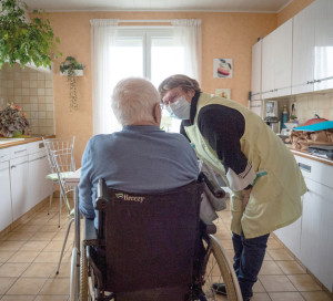 CD27 Recrutement Auxiliaires de Vie Seniors Autonomie Vieillissement Dépendance Santé