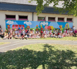 Inauguration Grande Fresque Ecole Maternelle République Art Scolaire