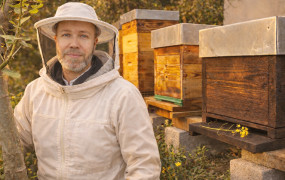 PHOTO MR BEN TAYEB APICULTEUR
